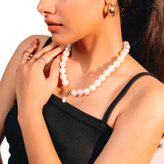 Elegant Pearl Necklace