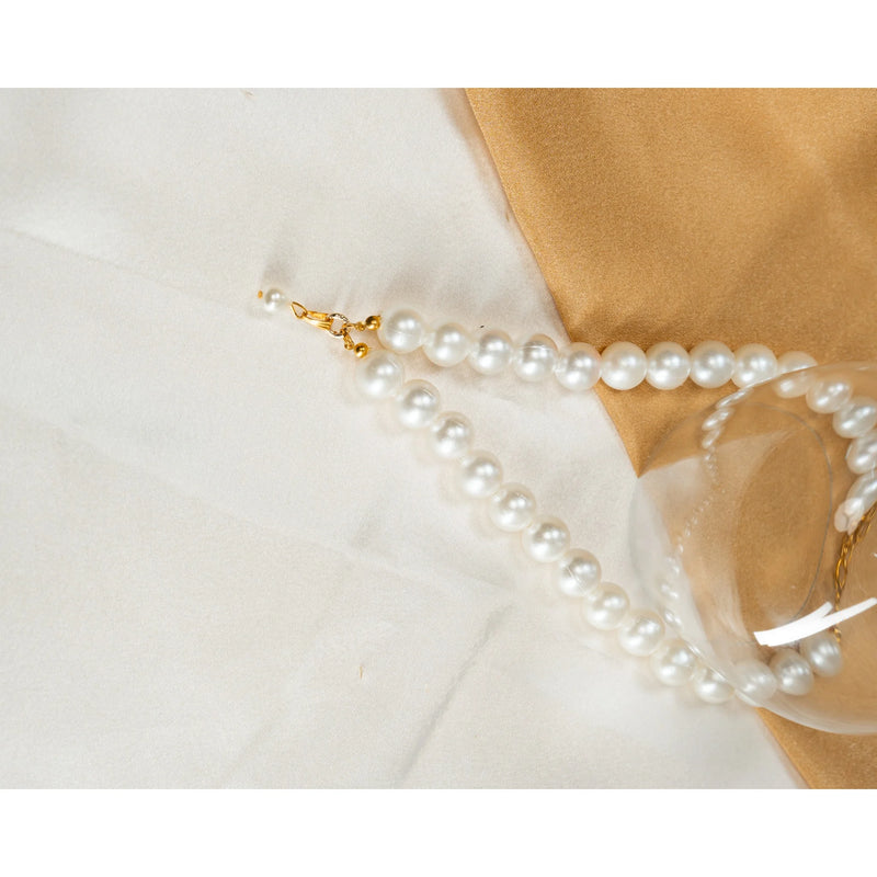 Elegant Pearl Necklace