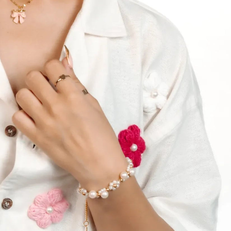 Elegant Daisy Pearl Cluster Bracelet