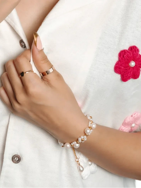 Elegant Daisy Pearl Cluster Bracelet